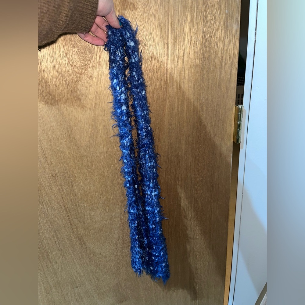 BLUE SCARF